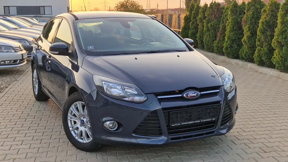 Ford Focus 1.6 mpi 2011 Model TITANIUM
