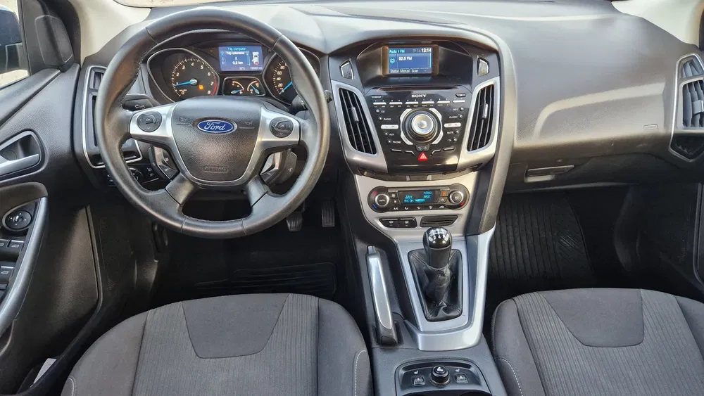 Ford Focus 1.6 mpi 2011 Model TITANIUM